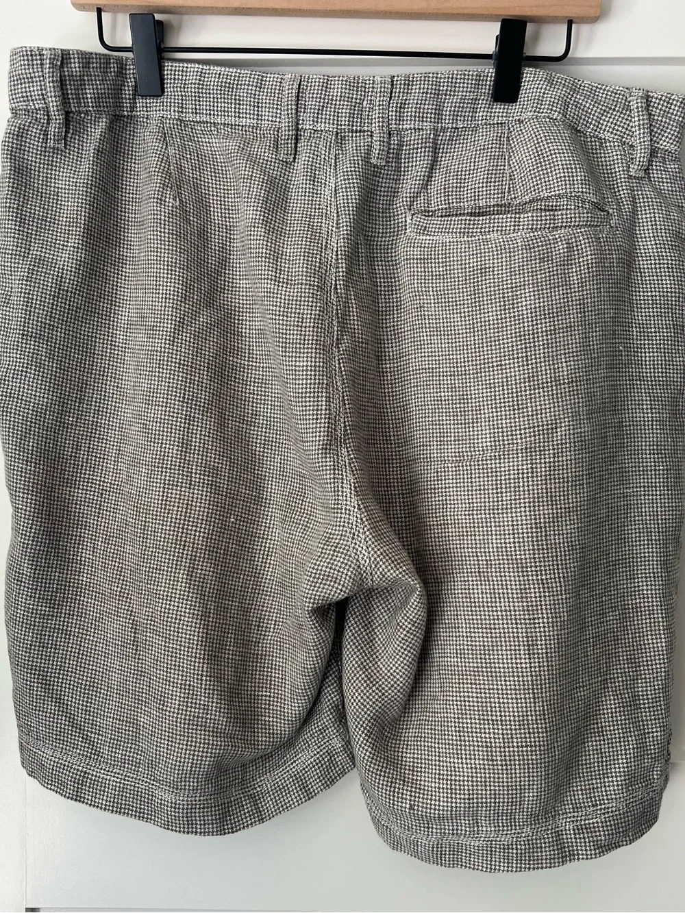 Onia Austin Micro Houndstooth Linen Shorts Men’s 34 Greige